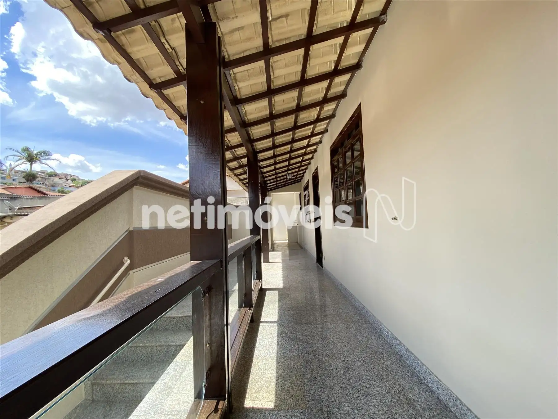 Varanda/Entrada - nível superior