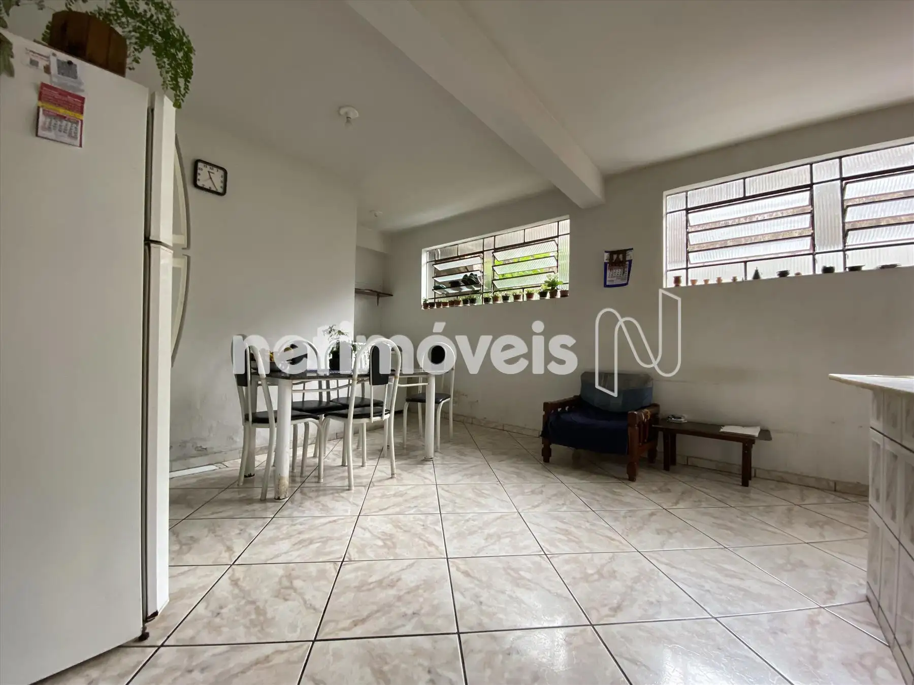 Casa de fundos