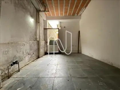 Casa de fundos