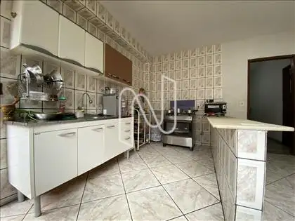 Casa de fundos