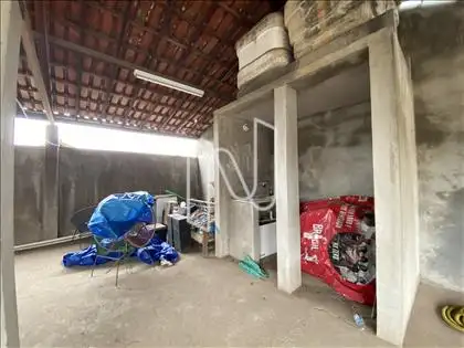 Casa de fundos