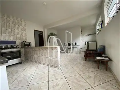 Casa de fundos