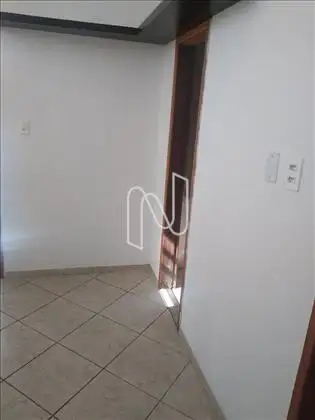 Barracão de frente