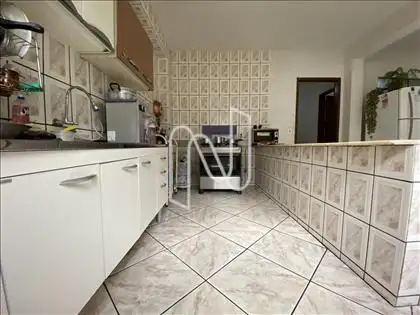 Casa de fundos