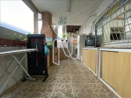 Área dos fundos