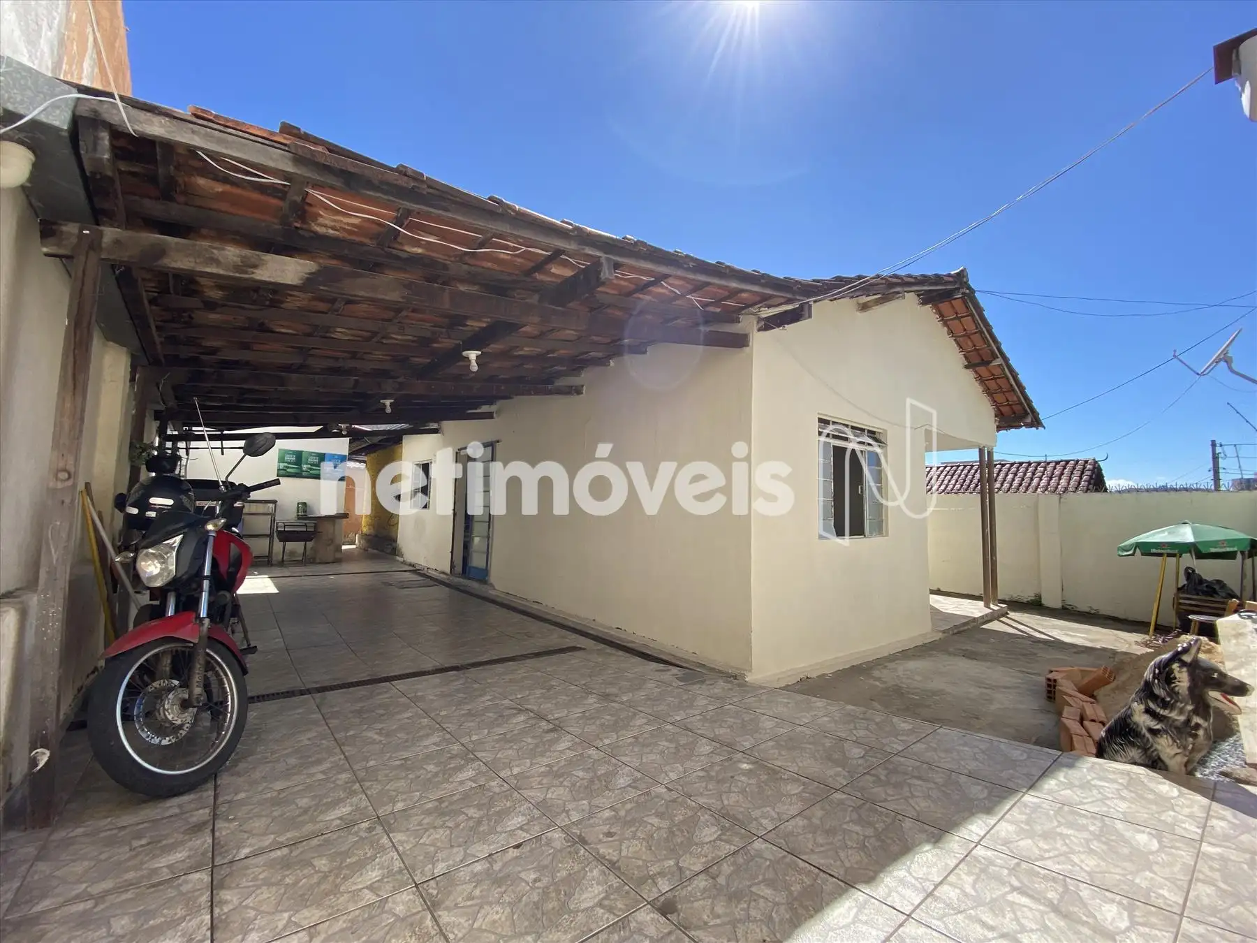 Casa - Área externa/garagem