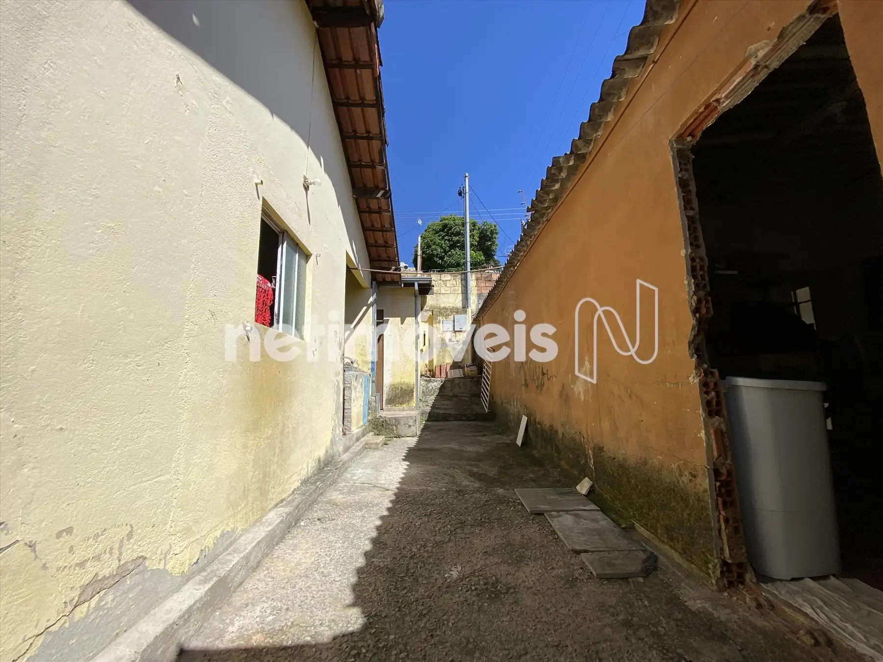 Casa - Área externa fundos