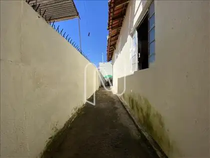 Casa - Área externa lateral