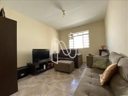 Casa - Primeiro quarto (transformado em sala)