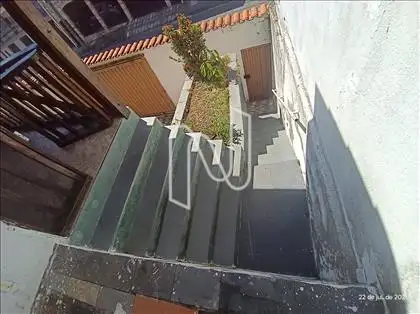 Escadas entrada