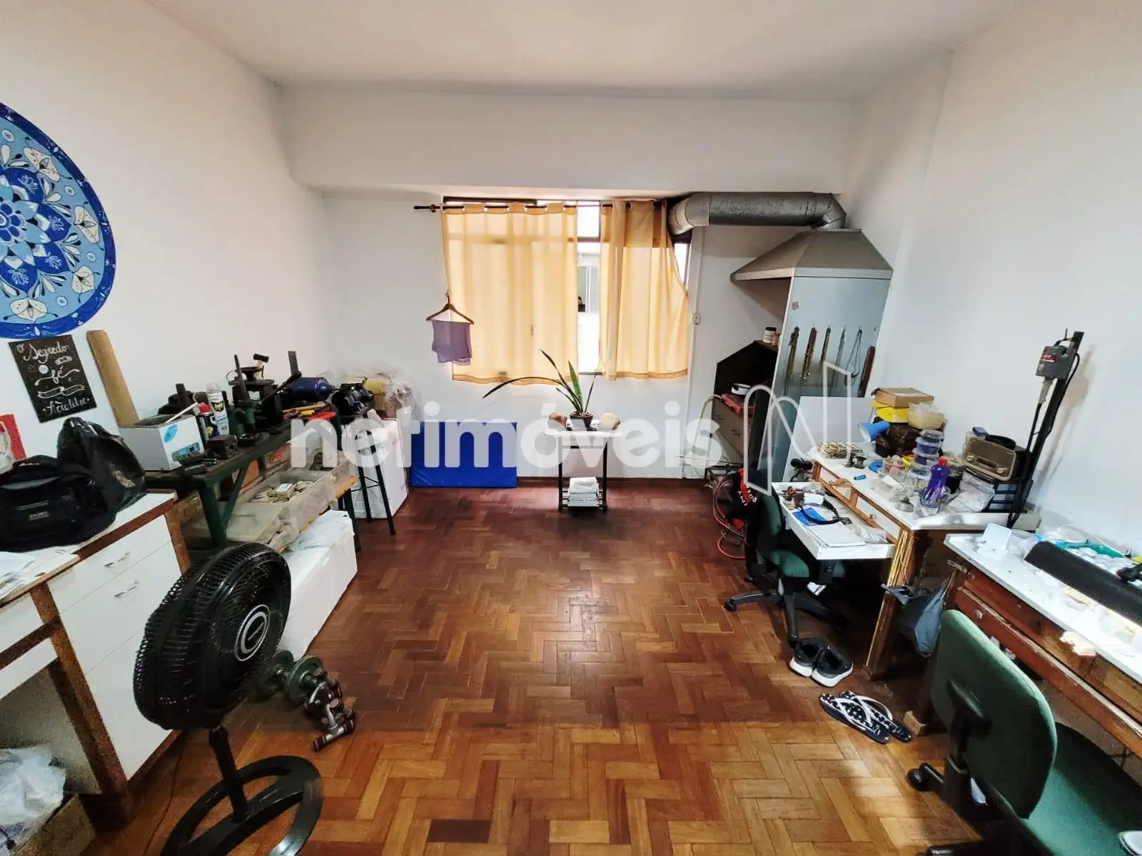 Sala - E
