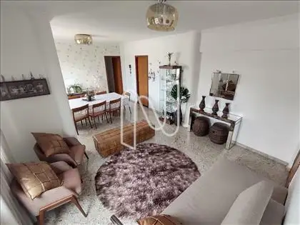 Visão da sala de estar e jantar 