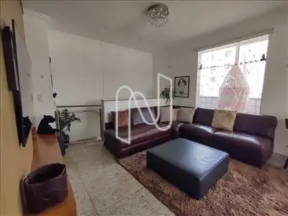 sala de tv parte superior 