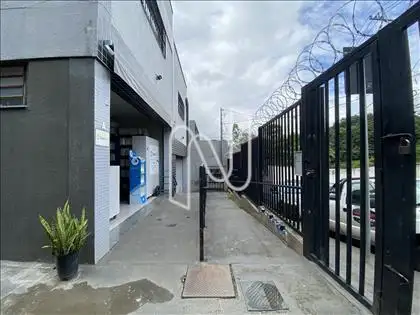 Entrada das lojas