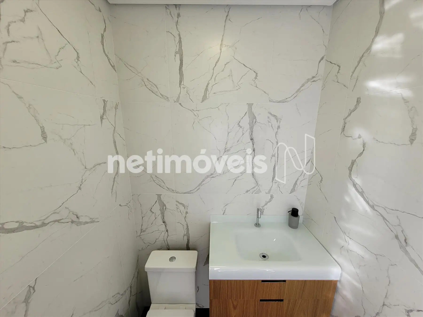 Área privativa / banherio social - I