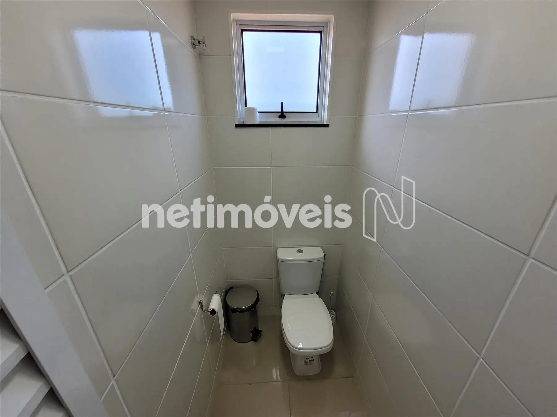 Salão de festas / banheiro - O