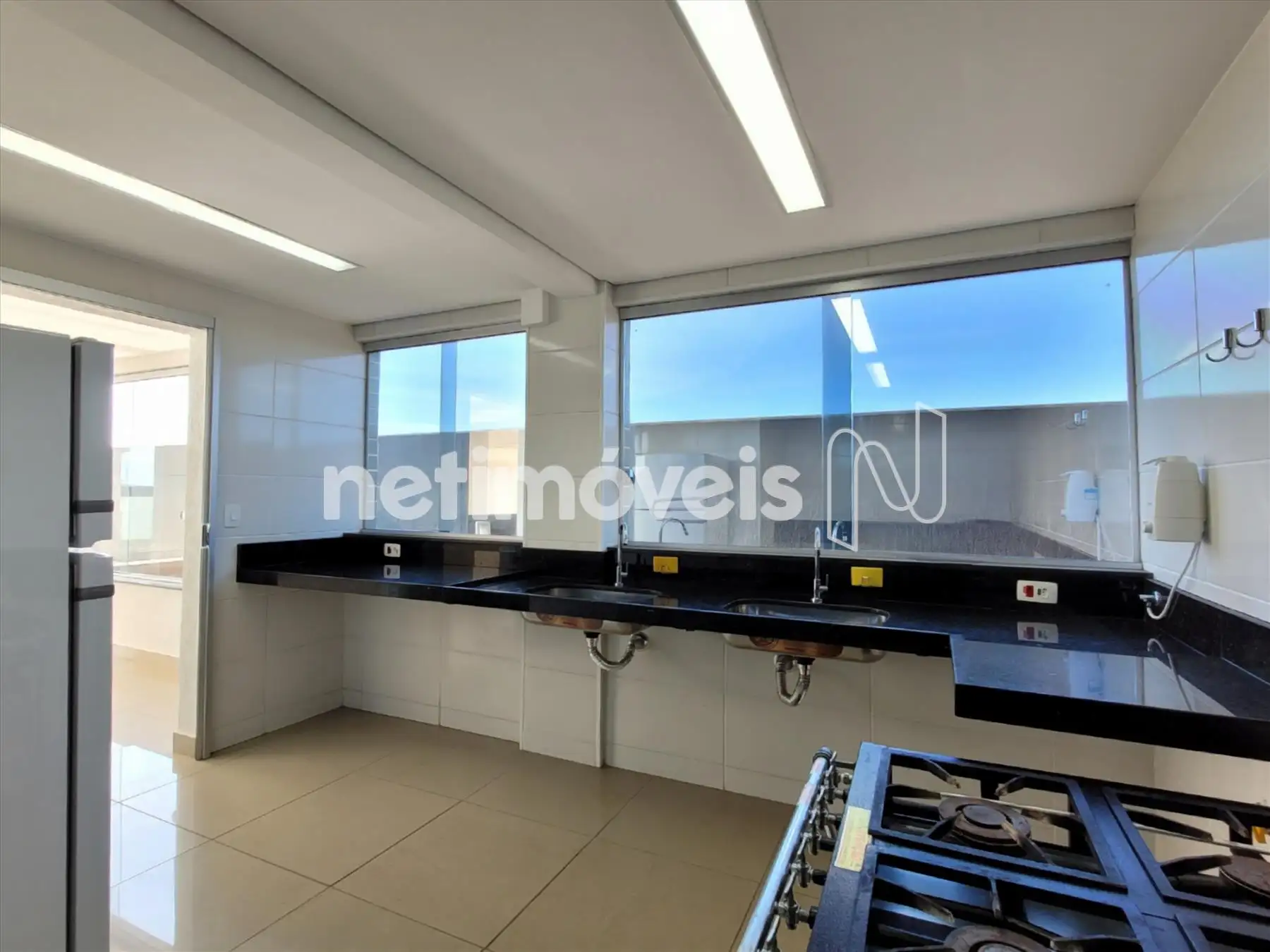 Salão de festas / cozinha - H