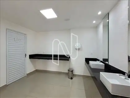Salão de festas / banheiros - N