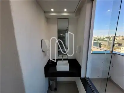 Salão de festas / lavabo - M