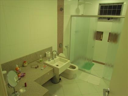 2o. piso: Banheiro social - A
