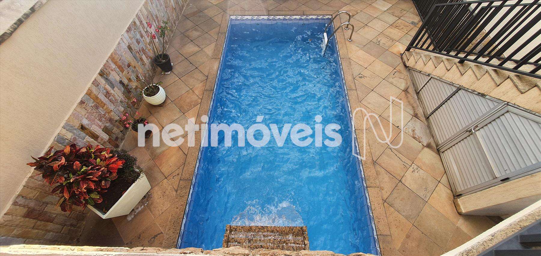 1o. Piso: Piscina - B