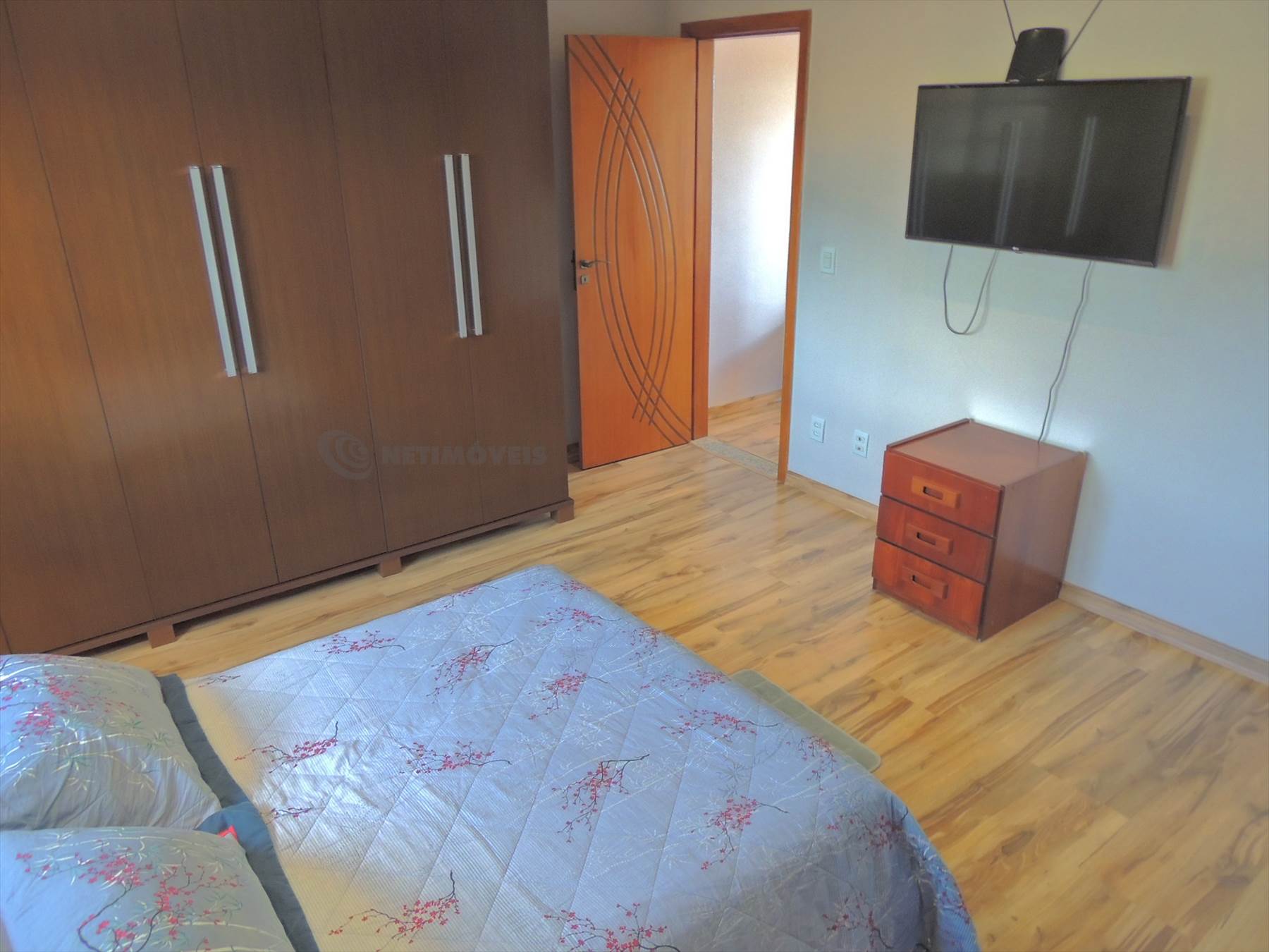 4º Quarto - 2° andar (suíte)