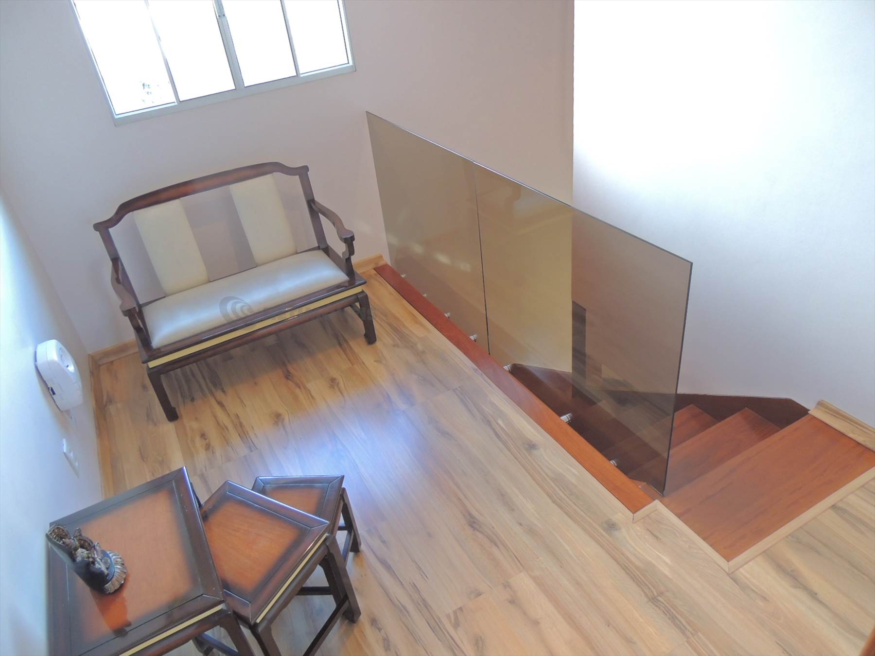  Escada de acesso ao 2º andar