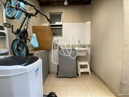 Área privativa - parte de serviços