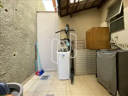 Área privativa - parte de serviços