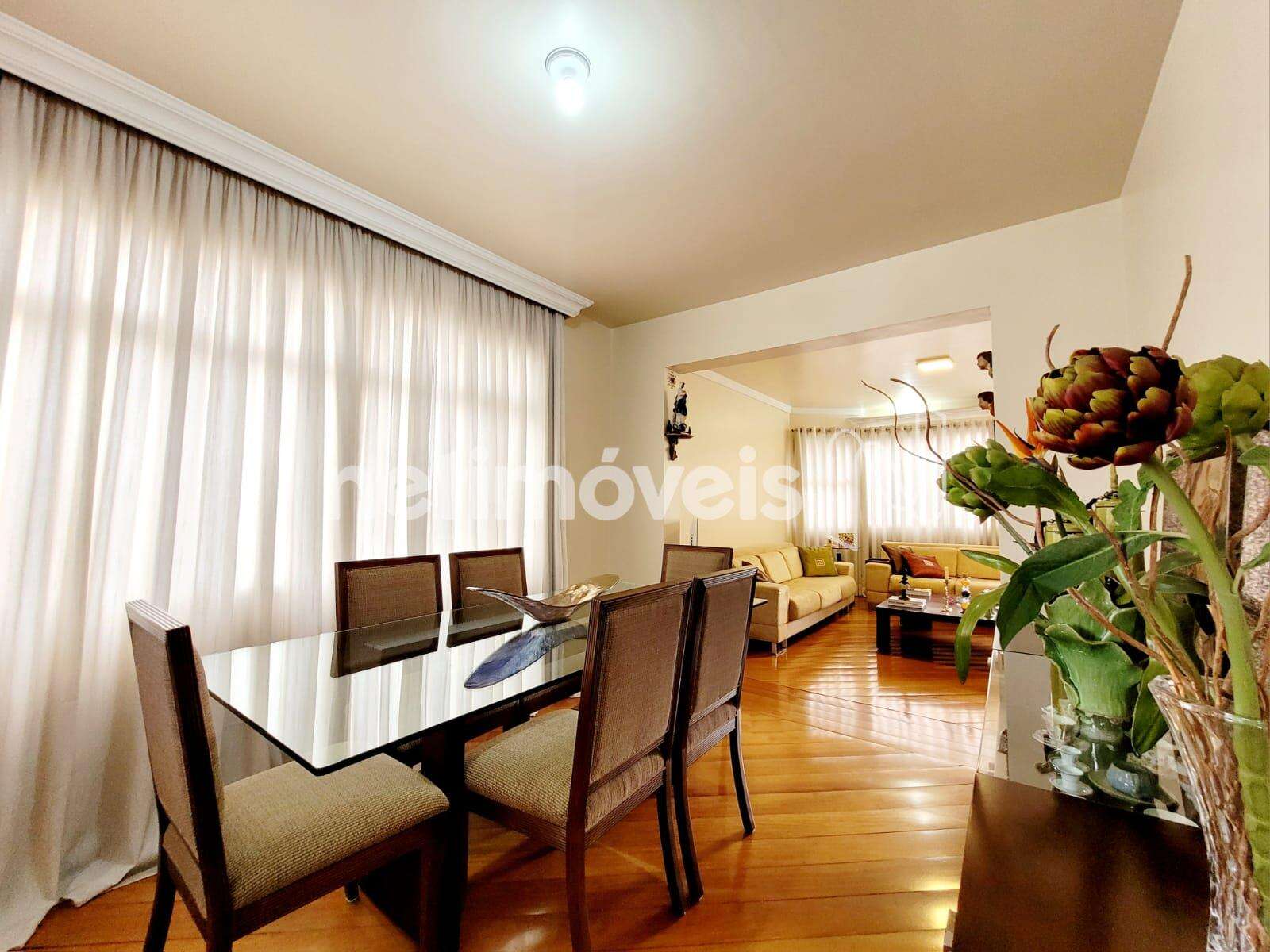 1° Piso: Antessala - B