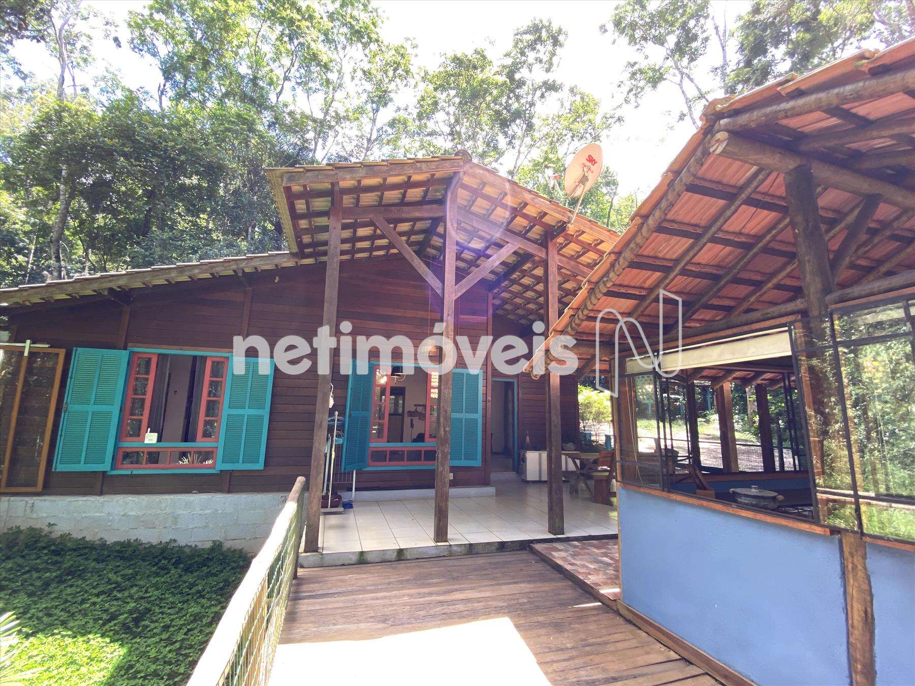 fachada lateral / espaço gourmet