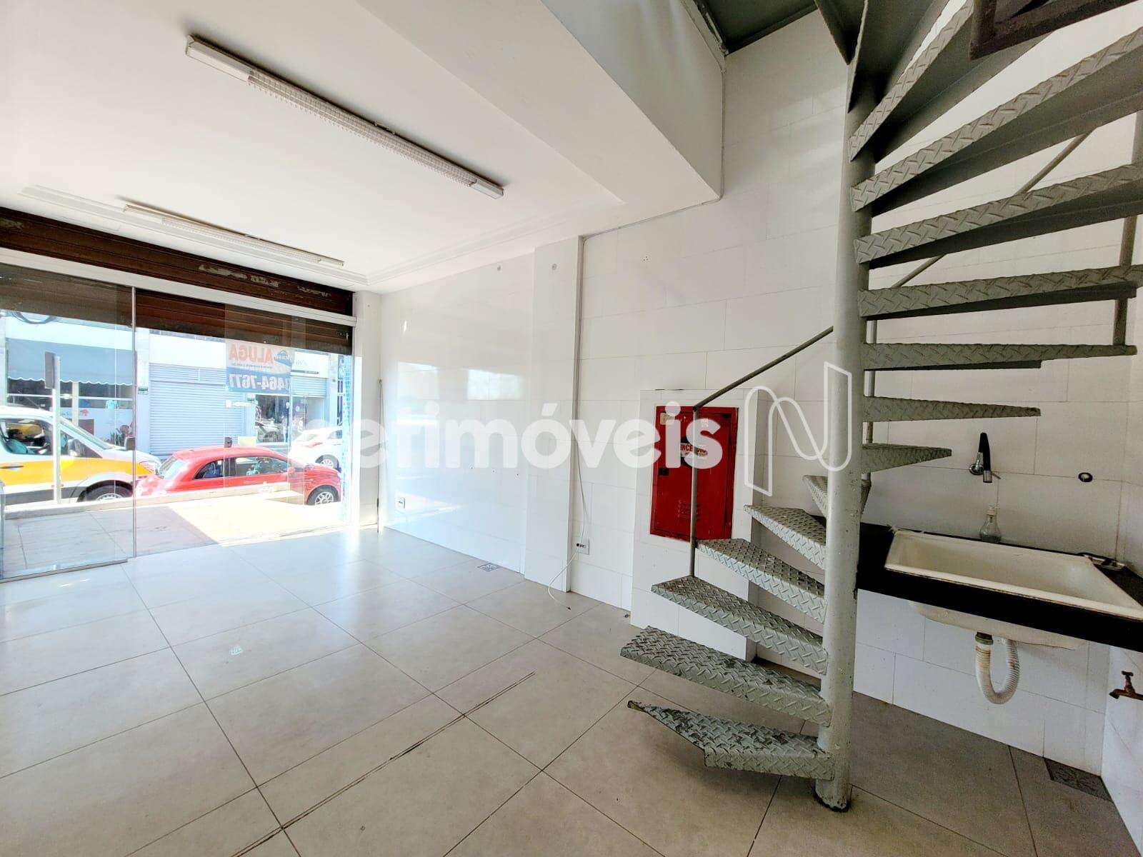 Térreo: Loja no nível da rua - E