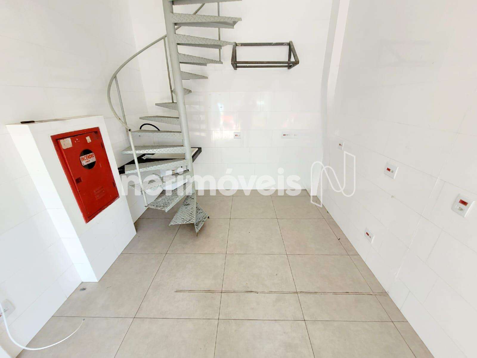 Térreo: Loja no nível da rua - C