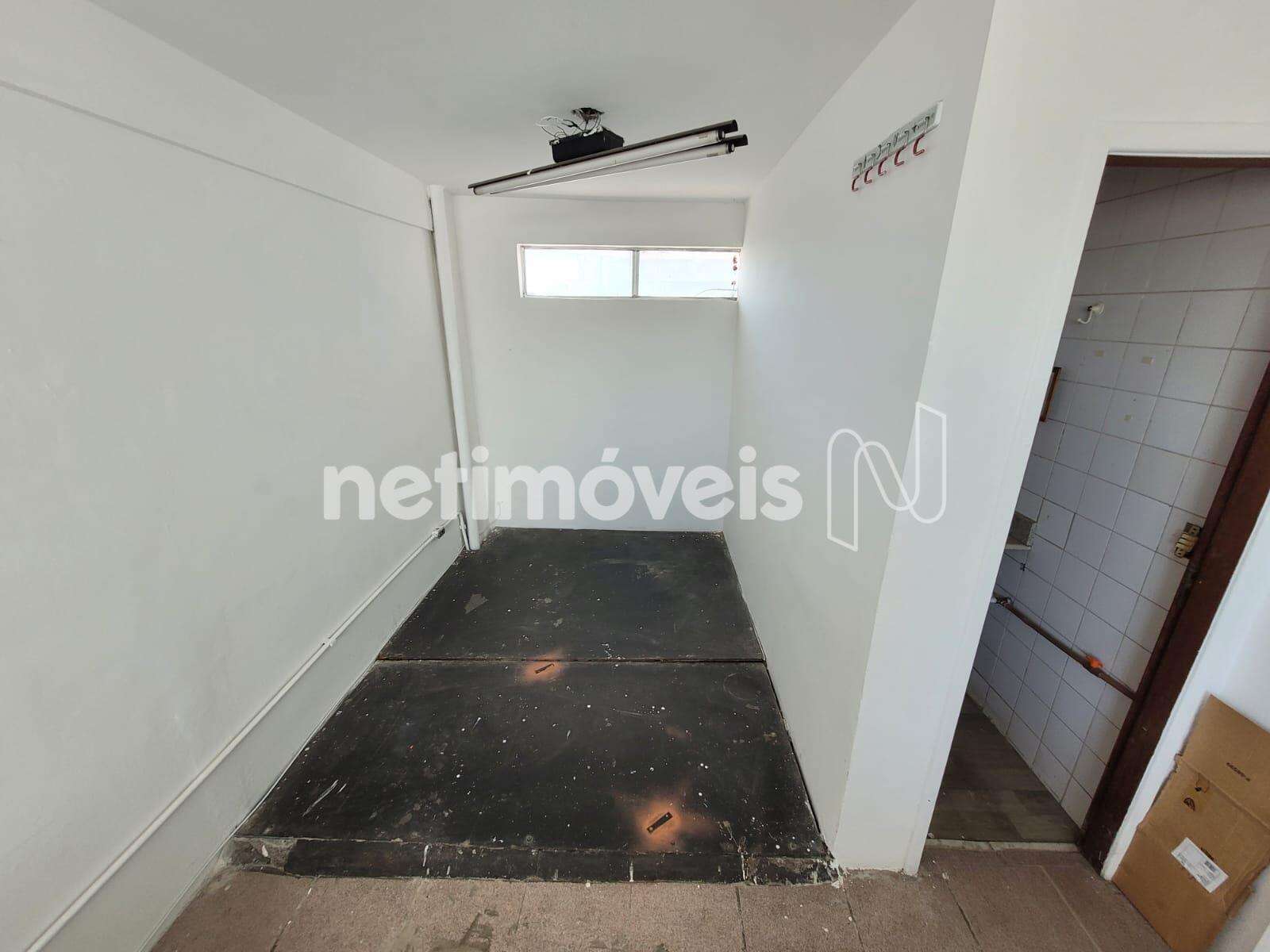 Mezanino: sala + banheiro - A 