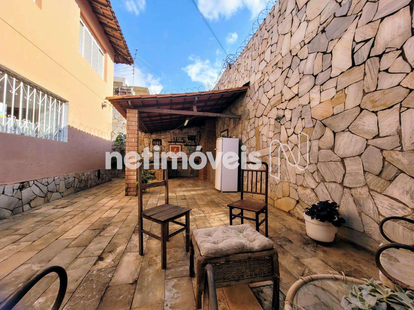 Espaço da área de churrasqueira