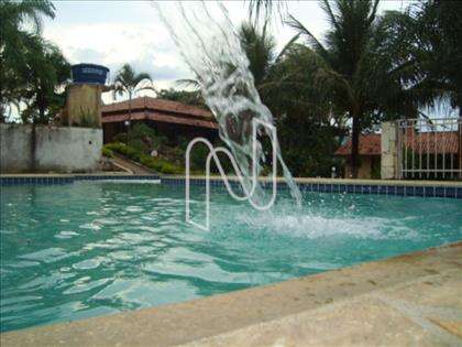 Piscina com hidro - B