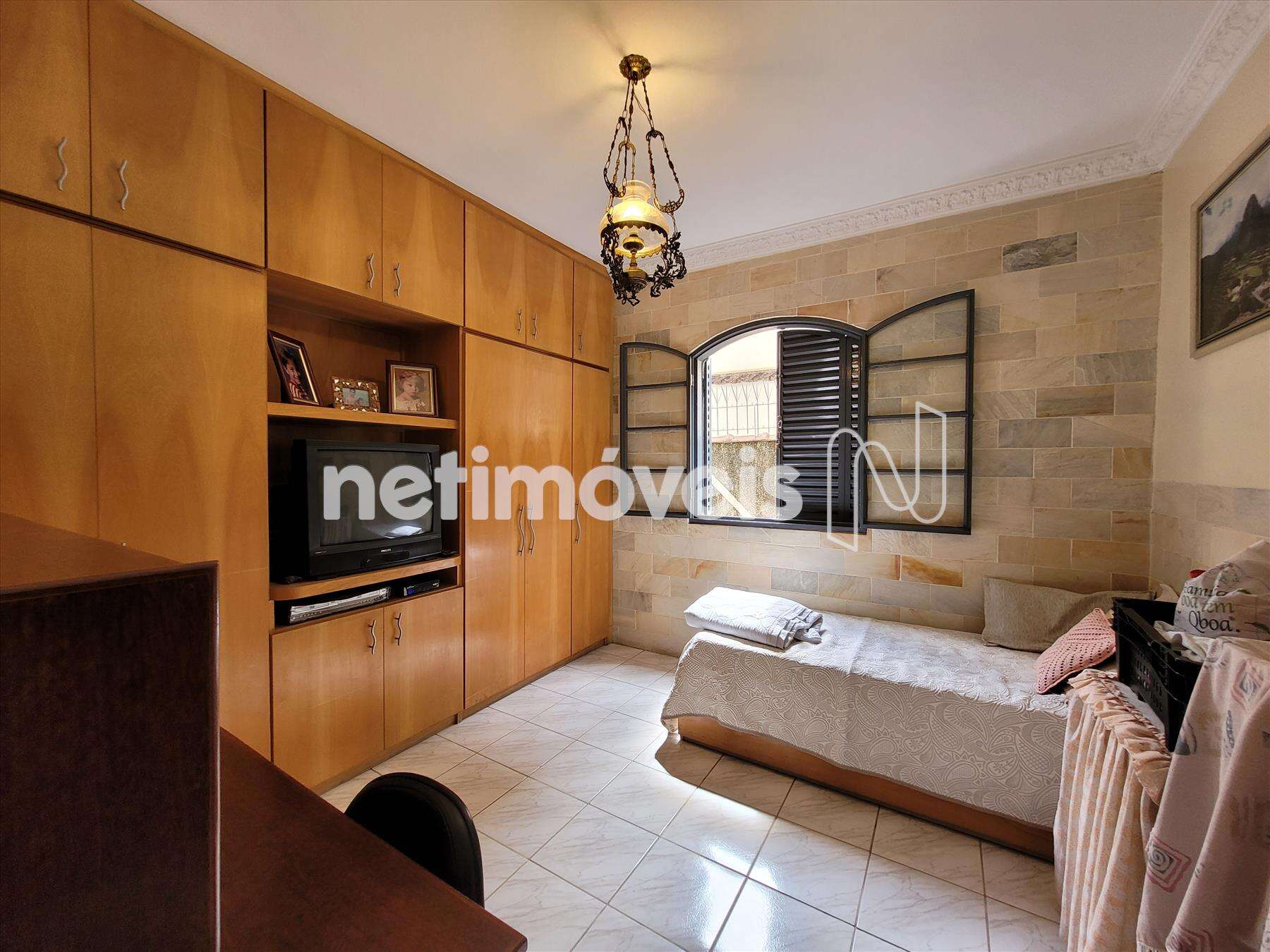 1o. piso: Quarto 03 / hóspedes - A