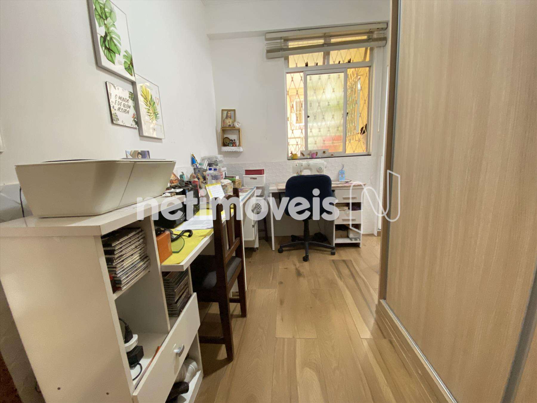 Escritório com suíte