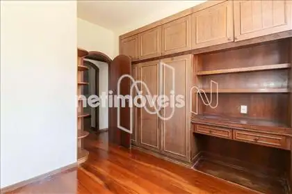  Quarto 02 com armário
