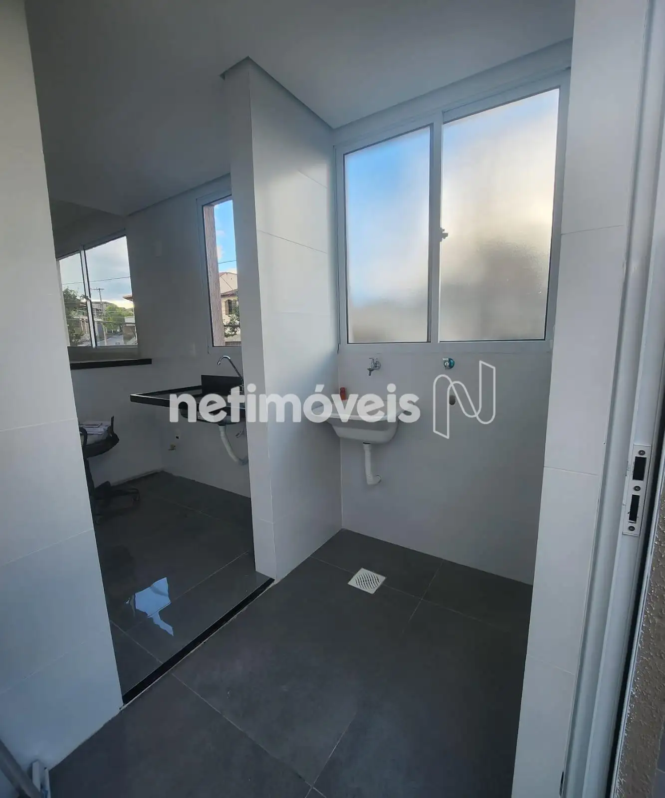 Cozinha e área de serviço