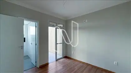 Quarto suíte e acesso a área privativa 