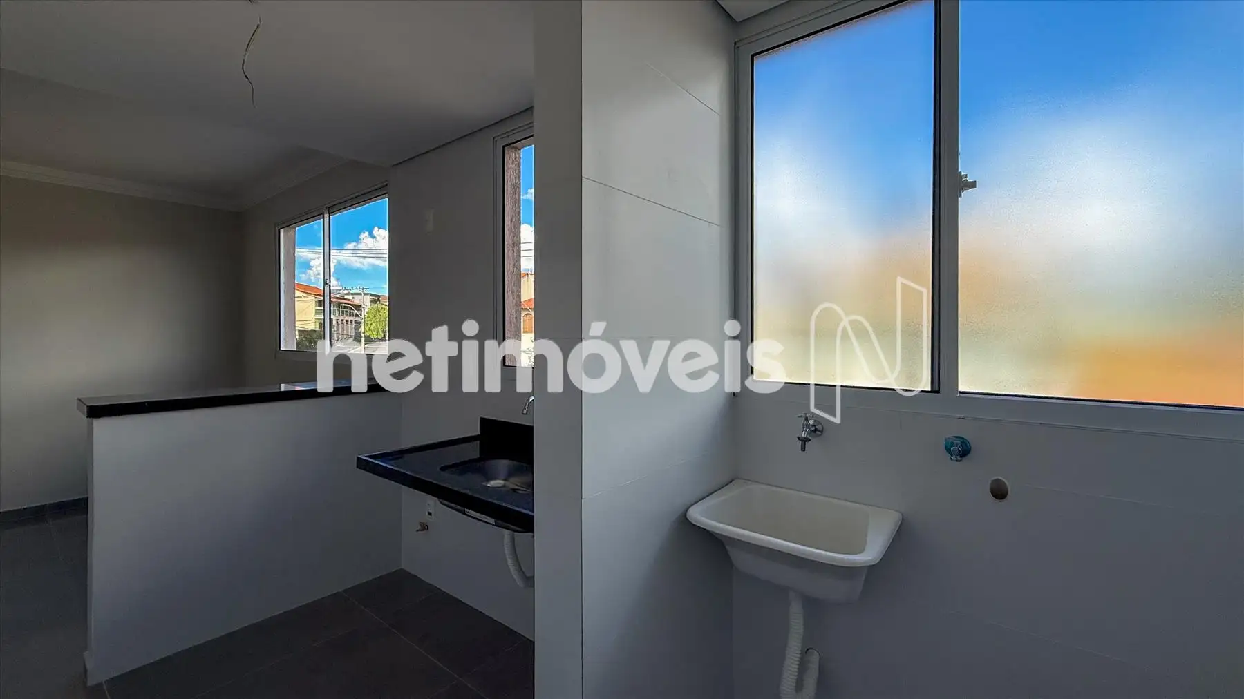 Cozinha e área de serviço