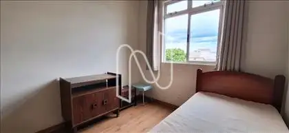 Quarto 01 com armário 