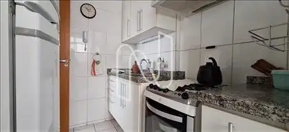 Cozinha com armário 