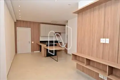 Sala para 02 ambientes conjugada com cozinha