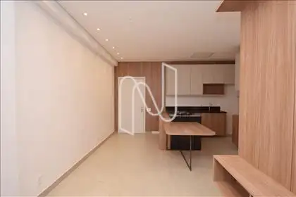 Sala para 02 ambientes conjugada com cozinha