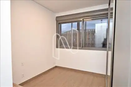 Quarto 01 com armário e suite