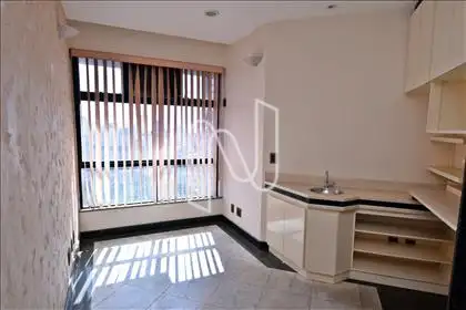Sala 02 com lavatório