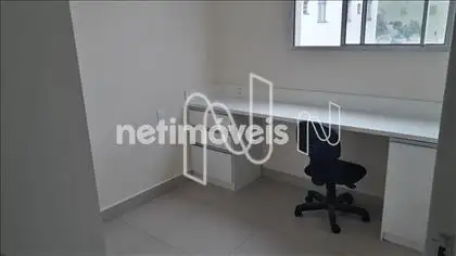 Quarto 02 com armário 