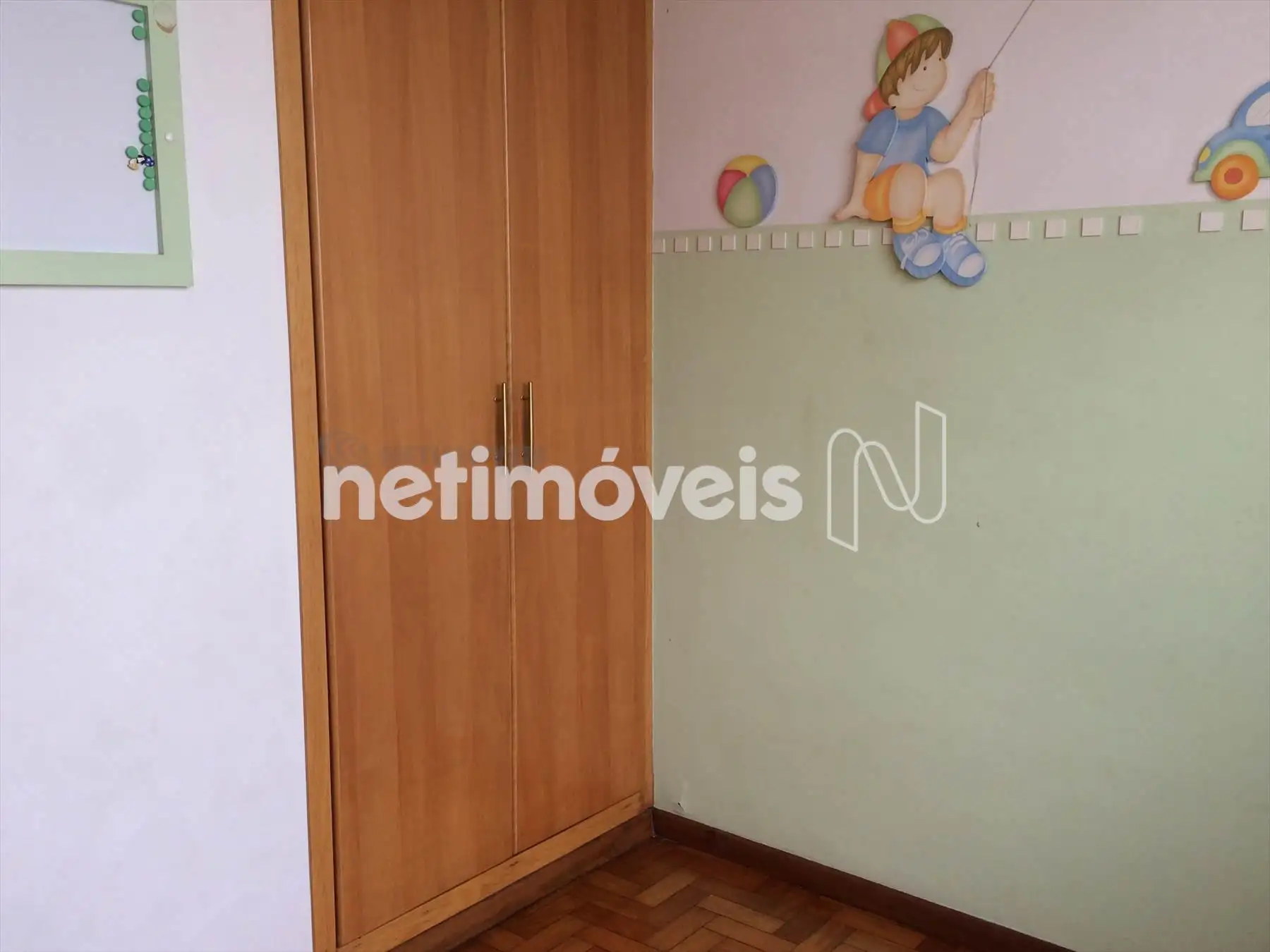  Quarto 02 com armário  